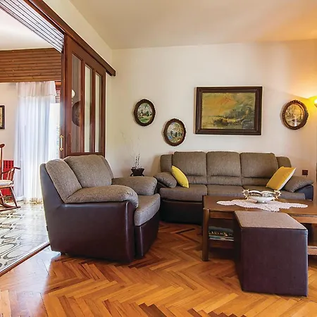 Nyaraló In With Kitchen Marčana
